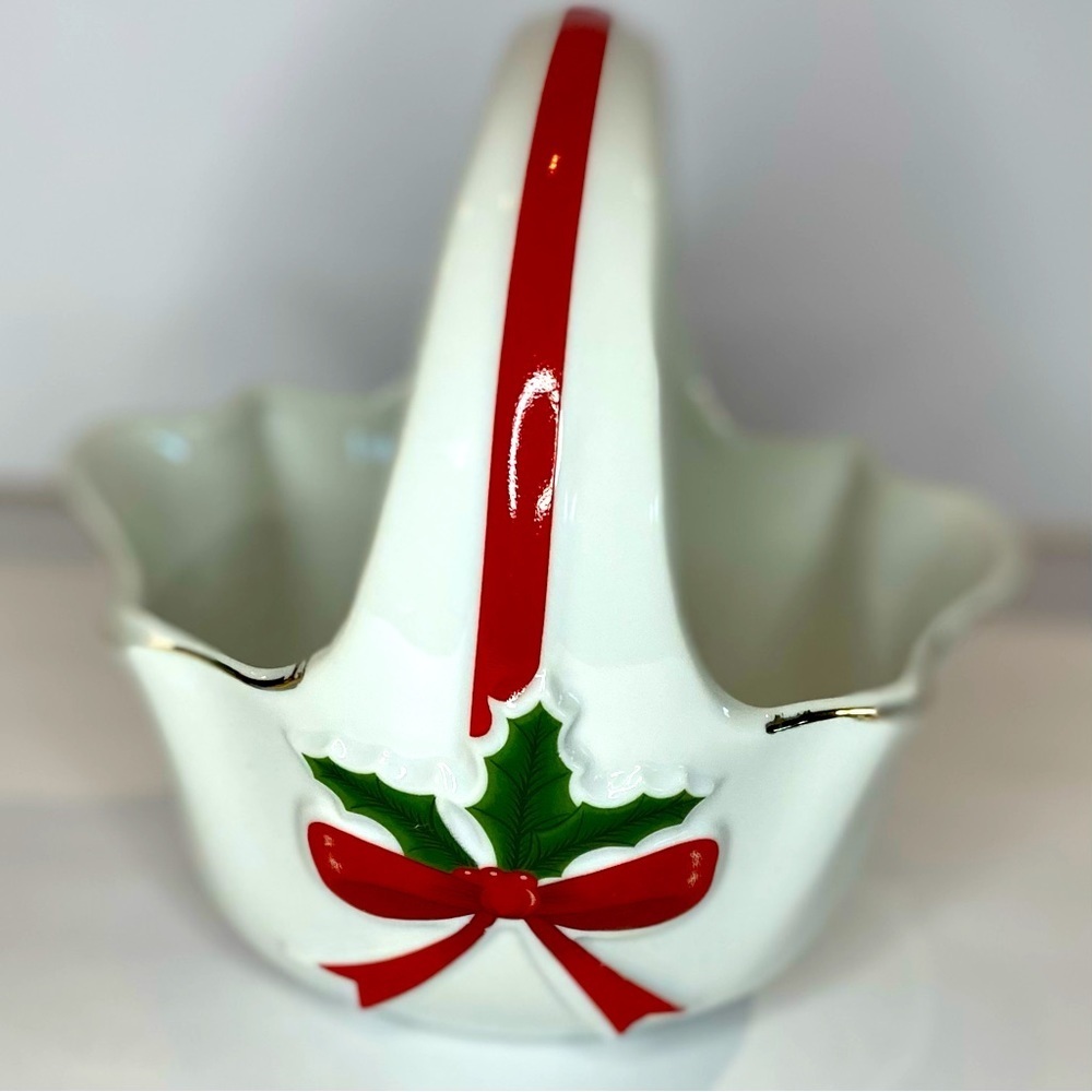 Vintage Mount Clemens Pottery Porcelain Ribbon & Holly Christmas Candy B…